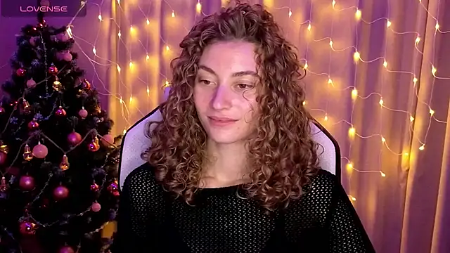 Snapshot of lady_curls chatting on 01-04-25, 02:03 lady curls online show from 01-04-25, 02:03