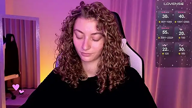 Snapshot of lady_curls chatting on 01-15-25, 11:19 lady curls online show from 01-15-25, 11:19