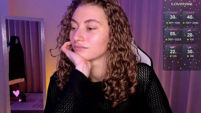 Snapshot of lady_curls chatting on 01-16-25, 05:21 lady curls online show from 01-16-25, 05:21