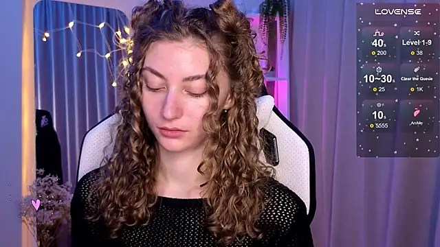 Snapshot of lady_curls chatting on 03-08-25, 02:55 lady curls online show from 03-08-25, 02:55