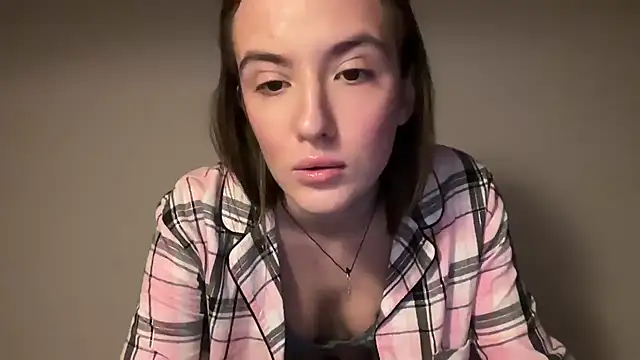 Snapshot of EmilyWi_ chatting on 02-09-26, 07:51 EmilyWi online show from 02-09-26, 07:51