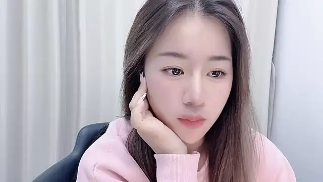 chloe-01 online show from 12-05-24, 03:28