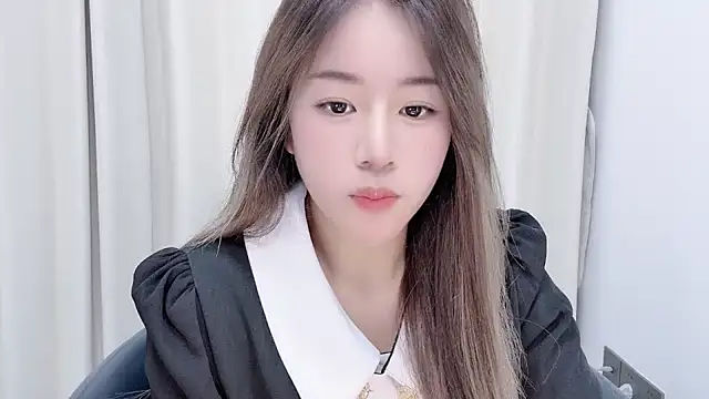 chloe-01 online show from 12-12-24, 12:22