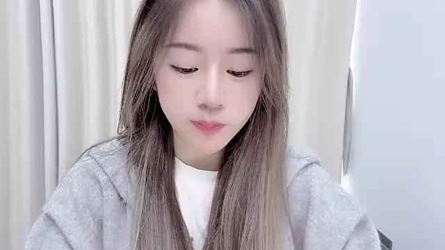 chloe-01 online show from 01-11-25, 04:16