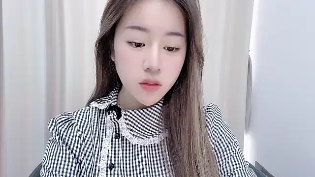 chloe-01 online show from 01-12-25, 03:17