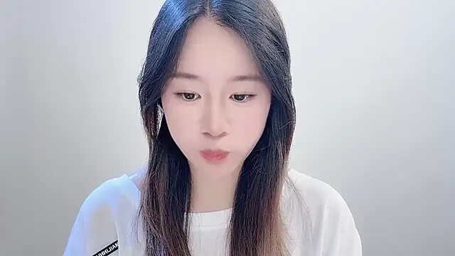 Snapshot of chloe-01 chatting on 11-11-25, 04:01 chloe-01 online show from 11-11-25, 04:01