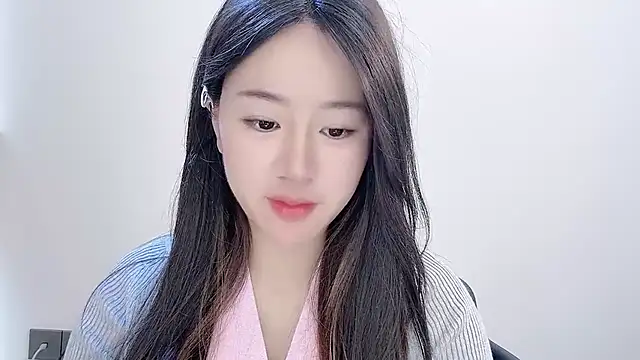 Snapshot of chloe-01 chatting on 11-22-25, 02:43 chloe-01 online show from 11-22-25, 02:43