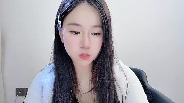 Snapshot of chloe-01 chatting on 12-03-25, 03:32 chloe-01 online show from 12-03-25, 03:32