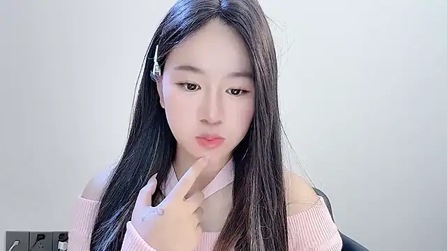 Snapshot of chloe-01 chatting on 12-05-25, 03:48 chloe-01 online show from 12-05-25, 03:48