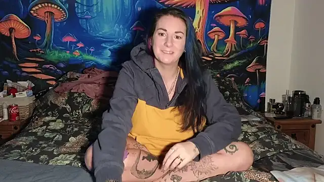 Snapshot of tattoomilf86 chatting on 02-15-25, 02:22 tattoomilf86 online show from 02-15-25, 02:22