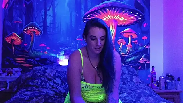 Snapshot of tattoomilf86 chatting on 02-15-25, 08:22 tattoomilf86 online show from 02-15-25, 08:22