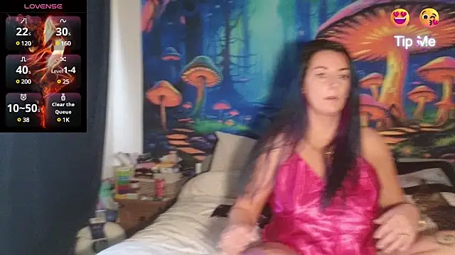 Snapshot of tattoomilf86 chatting on 02-23-25, 02:04 tattoomilf86 online show from 02-23-25, 02:04