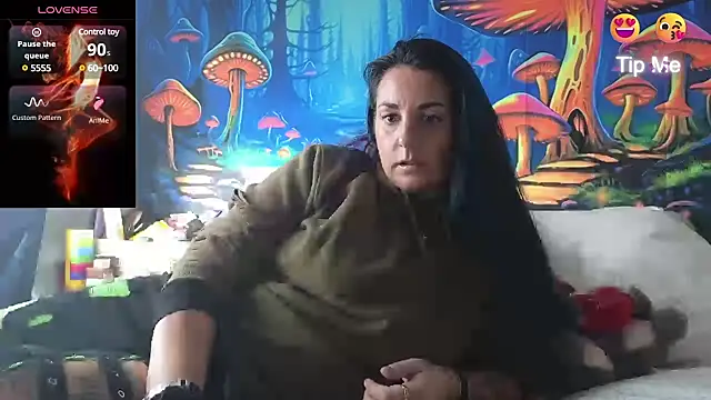 Snapshot of tattoomilf86 chatting on 02-24-25, 03:42 tattoomilf86 online show from 02-24-25, 03:42