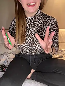 Snapshot of Mia_harmati chatting on 12-02-25, 03:51 Mia harmati online show from 12-02-25, 03:51