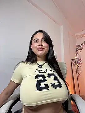 naughty sexyy girl 1 online show from 06-23-26, 10:52