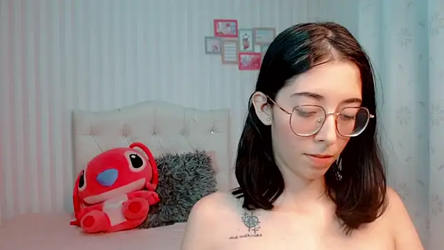 Snapshot of brooklove_doll chatting on 01-21-25, 05:05 brooklove doll online show from 01-21-25, 05:05