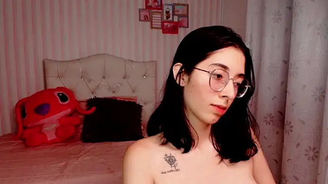 Snapshot of brooklove_doll chatting on 01-22-25, 05:26 brooklove doll online show from 01-22-25, 05:26