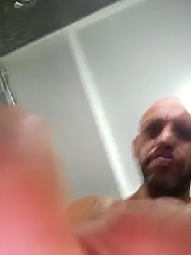 Snapshot of Canariotf38 chatting on 03-10-26, 04:34 Canariotf38 online show from 03-10-26, 04:34