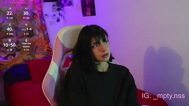 Snapshot of HiScarlett chatting on 11-11-25, 09:42 HiScarlett online show from 11-11-25, 09:42