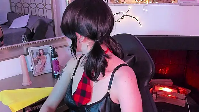 Snapshot of NattashaHotson chatting on 01-16-25, 05:00 NattashaHotson online show from 01-16-25, 05:00