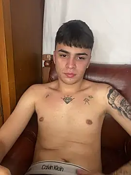 Snapshot of corey_tylerr chatting on 01-18-25, 07:37 corey tylerr online show from 01-18-25, 07:37