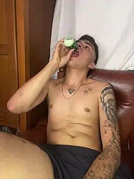 Snapshot of corey_tylerr chatting on 03-10-25, 06:23 corey tylerr online show from 03-10-25, 06:23