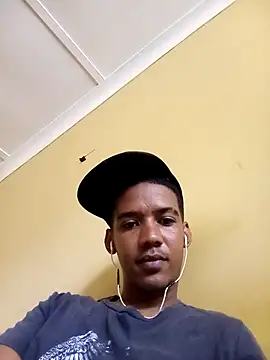 Snapshot of lionheart05 chatting on 03-13-26, 08:43 lionheart05 online show from 03-13-26, 08:43