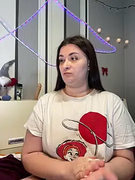 Snapshot of Jadelli chatting on 03-03-25, 01:31 Jadelli online show from 03-03-25, 01:31