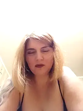 Snapshot of SckayilaGray chatting on 12-14-24, 04:09 SckayilaGray online show from 12-14-24, 04:09