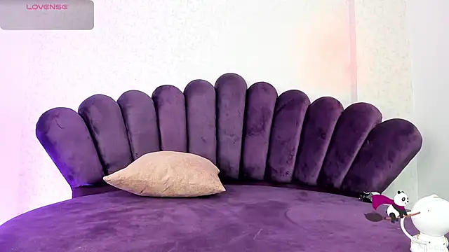 sofi soft  online show from 10-17-25, 05:04