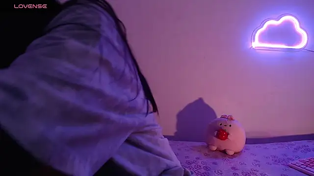 sofi soft  online show from 11-19-25, 07:03