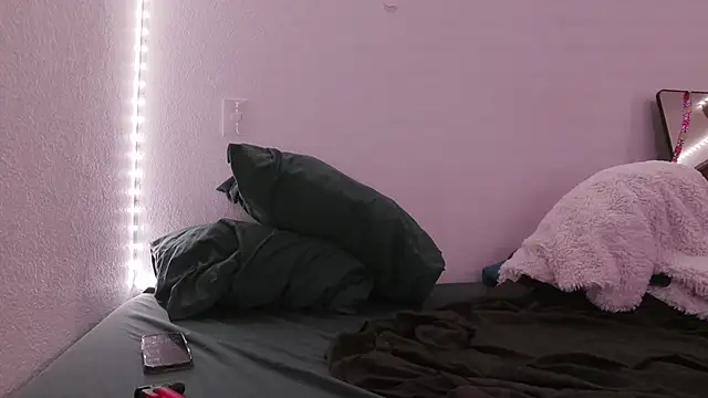 Snapshot of bearcloudcomputa chatting on 10-07-25, 06:10 bearcloudcomputa online show from 10-07-25, 06:10