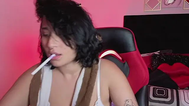 Pauilina online show from 12-24-24, 06:55