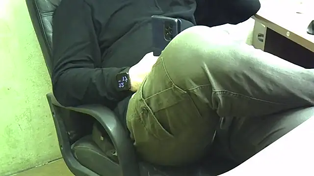 Snapshot of nikdov3 chatting on 12-03-25, 09:18 nikdov3 online show from 12-03-25, 09:18