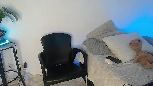 Snapshot of andy_0018 chatting on 12-08-24, 10:30 andy 0018 online show from 12-08-24, 10:30