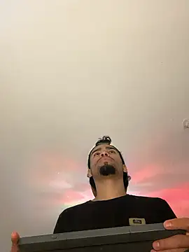 Snapshot of andy_0018 chatting on 01-11-26, 08:14 andy 0018 online show from 01-11-26, 08:14