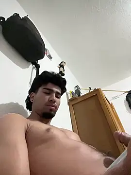 Snapshot of andy_0018 chatting on 02-21-26, 10:44 andy 0018 online show from 02-21-26, 10:44