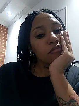 Snapshot of devi_black13_ chatting on 03-11-25, 01:16 devi black13 online show from 03-11-25, 01:16