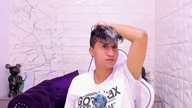 Im Milan Rs online show from 02-20-25, 03:12