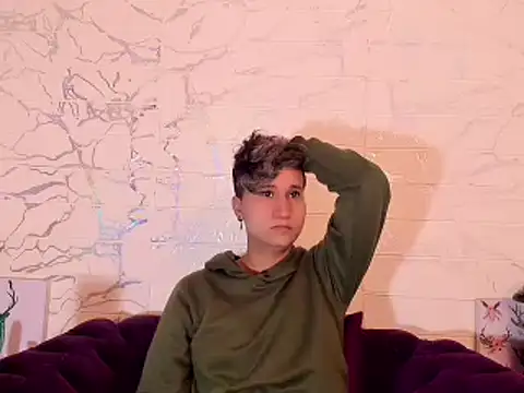 Im Milan Rs online show from 03-13-25, 07:20