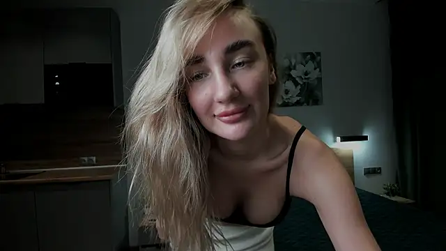 Snapshot of chloewallace chatting on 12-02-24, 06:54 chloewallace online show from 12-02-24, 06:54