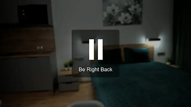 Snapshot of chloewallace chatting on 02-05-25, 10:44 chloewallace online show from 02-05-25, 10:44