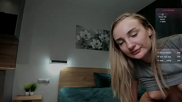 Snapshot of chloewallace chatting on 03-01-25, 07:15 chloewallace online show from 03-01-25, 07:15