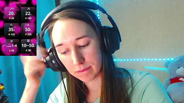 Snapshot of --Model--2 chatting on 01-18-25, 12:35 --Model--2 online show from 01-18-25, 12:35