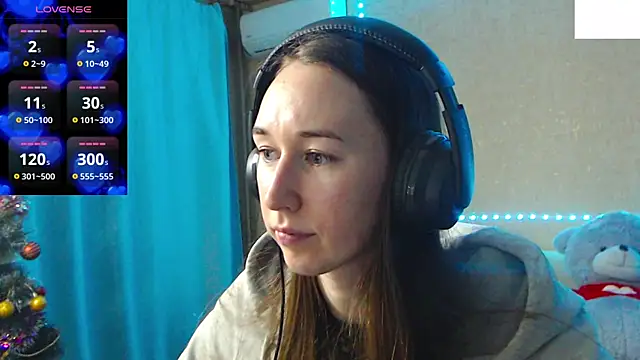 Snapshot of --Model--2 chatting on 01-23-25, 12:35 --Model--2 online show from 01-23-25, 12:35