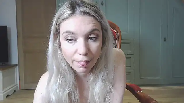 carlaaa online show from 01-17-25, 09:28