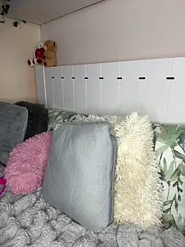 EllyChantal 11 online show from 11-11-25, 10:15