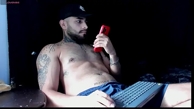 Snapshot of christangel_96_ chatting on 02-15-25, 08:01 christangel 96  online show from 02-15-25, 08:01