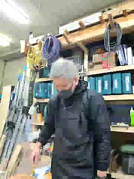 Snapshot of da--------i chatting on 02-15-25, 08:33 da--------i online show from 02-15-25, 08:33