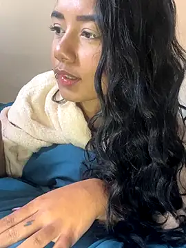 Snapshot of _Luana chatting on 12-02-24, 12:51  Luana online show from 12-02-24, 12:51